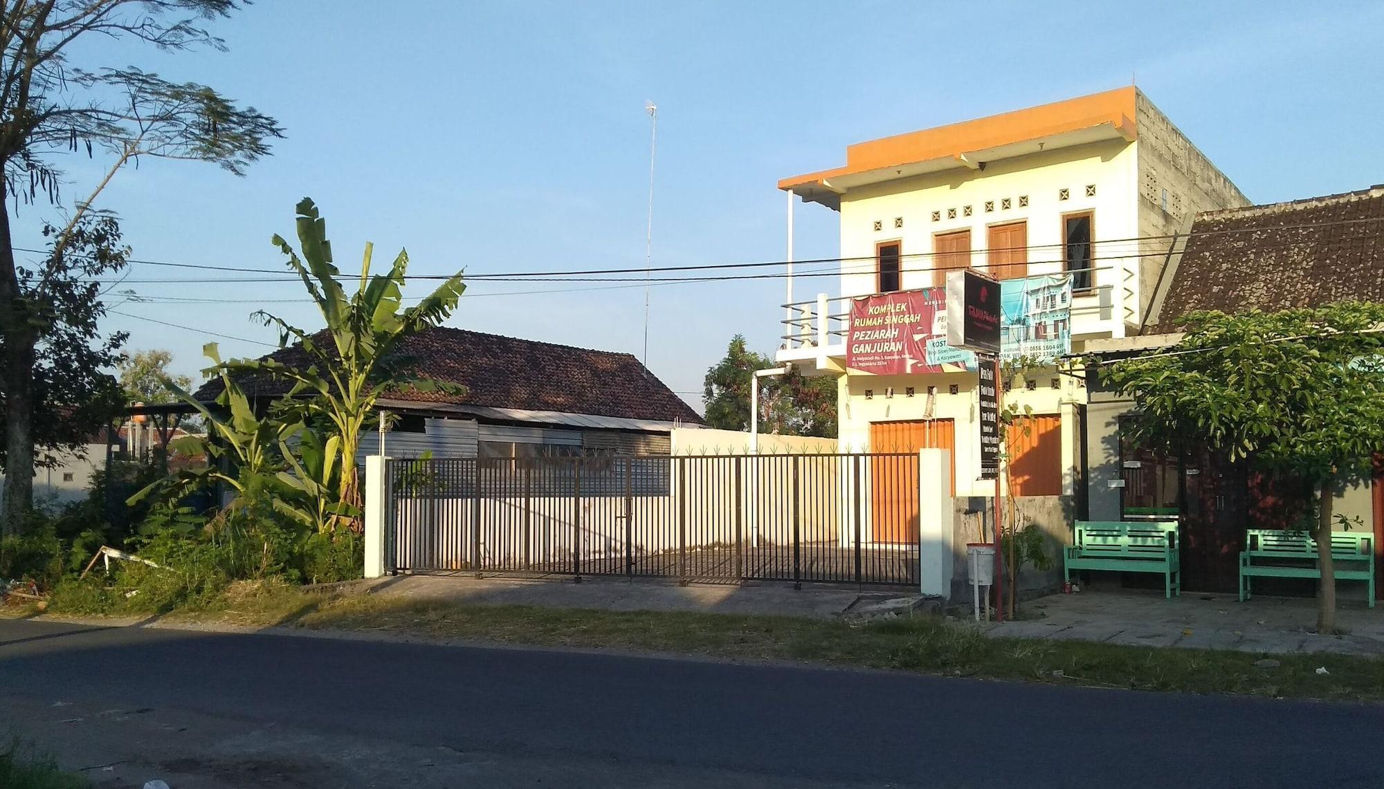 Spot On 93020 Rumah Singgah Ganjuran Бантул Екстериор снимка