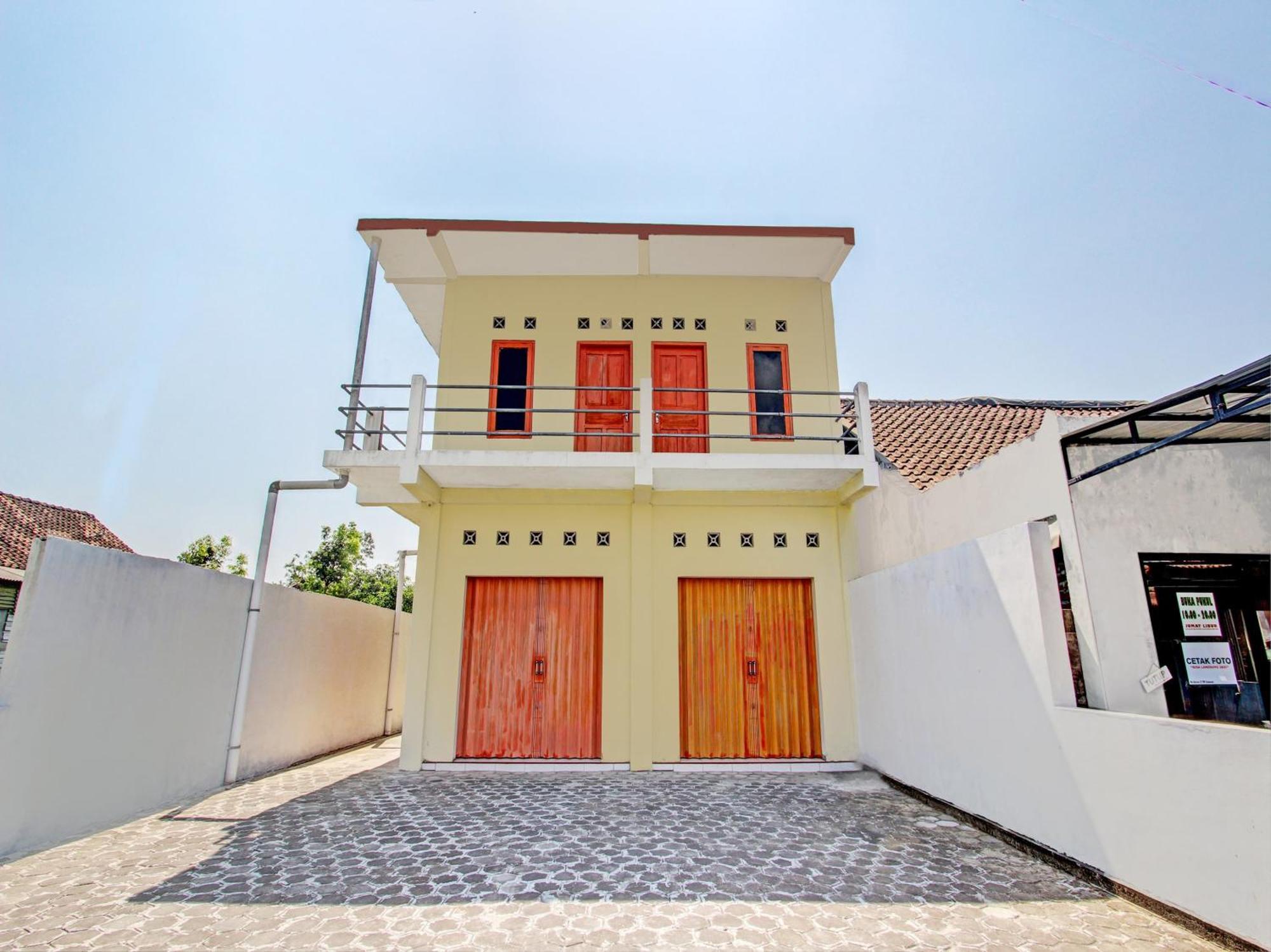 Spot On 93020 Rumah Singgah Ganjuran Бантул Екстериор снимка